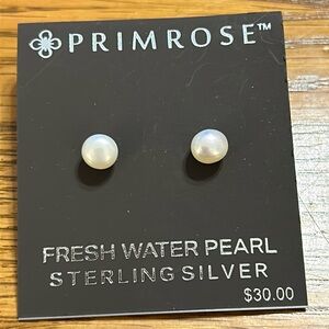 Primrose Sterling silver pearl earrings